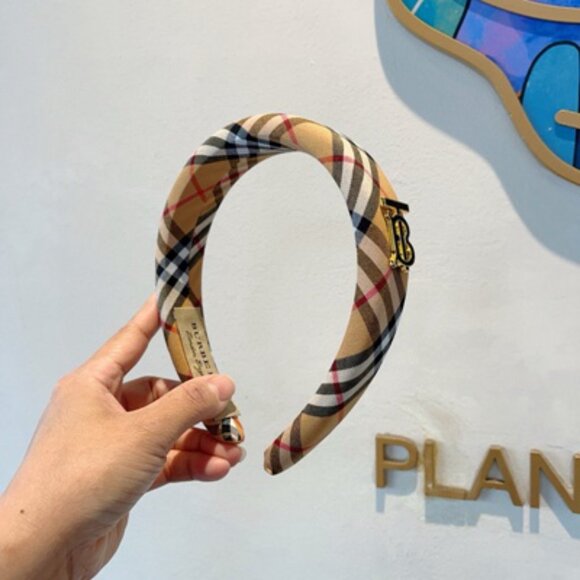 Burberry Autumn-Winter Classic Style Hairpin - Picture 3 of 4